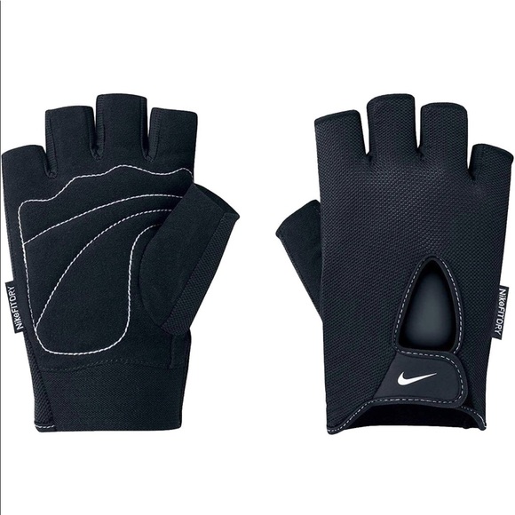 Nike Men`s Fundamental Training Gloves - Picture 1 of 5